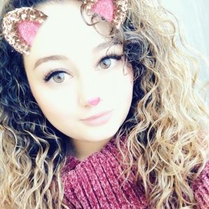 Meet your Posher, Melissa